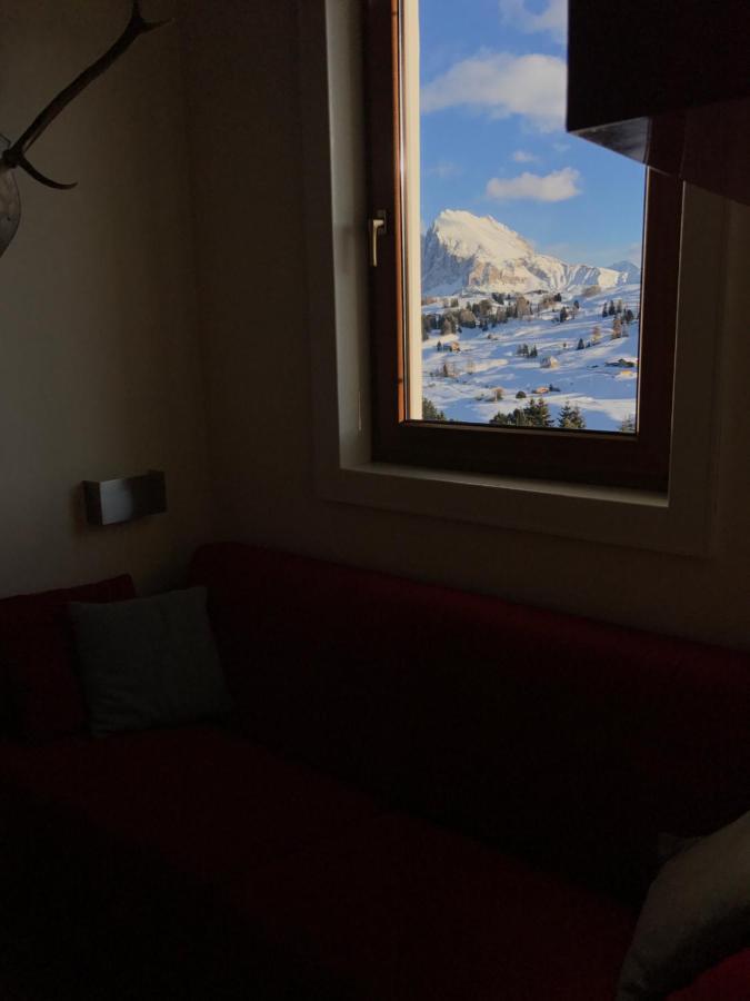 Appartamento Con Vista Sull'Alpe Di Siusi Bulla Bagian luar foto
